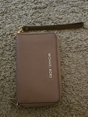 Michael Kors Mauve Brown Zip-Around Wristlet